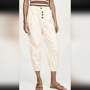 NWOT FREE PEOPLE Cadet Pull On Capri Pants Color Ivory Size S Relax Fit